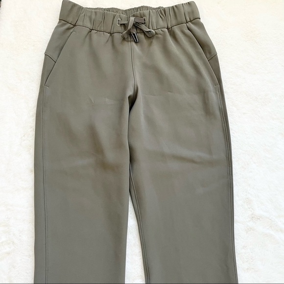 LULULEMON ON THE MOVE STRETCH HIGH RISE PANT Size 2 Minimalist Contemporary - Picture 2 of 11